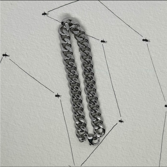Stainless Steel Curb Chain Bracelet - Picture 1 of 3
